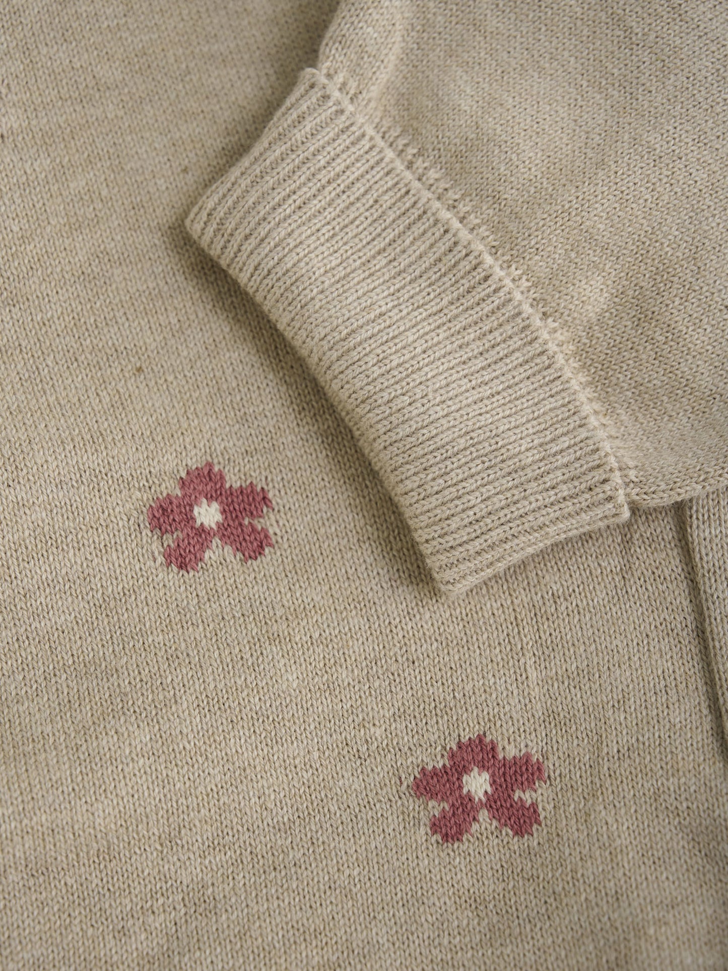 Baby Strickhose mit Blütenmuster
