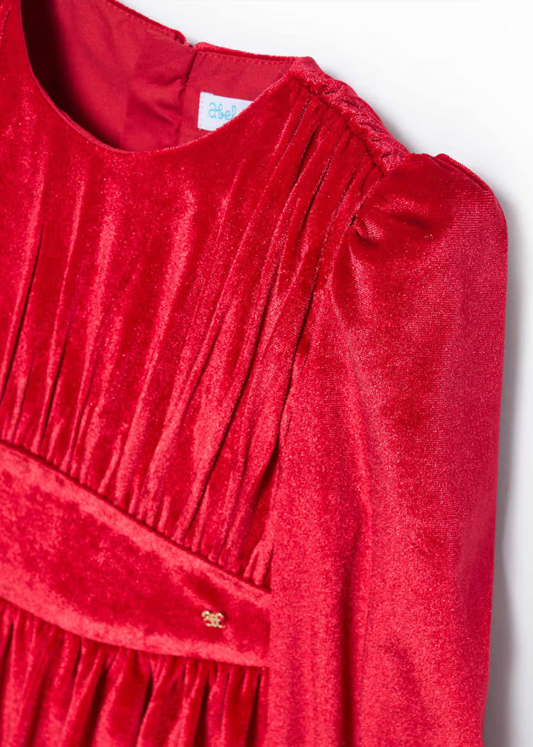 Festliches Kleid aus rotem Samt