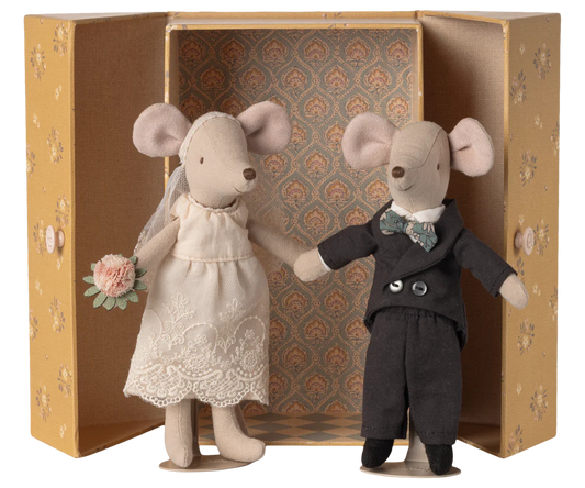 Maileg - Maus Brautpaar mit Schrank