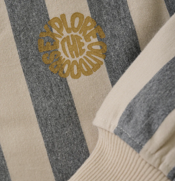 Oversized Sweater, Sandfarben, gestreift mit Print / DailySeven